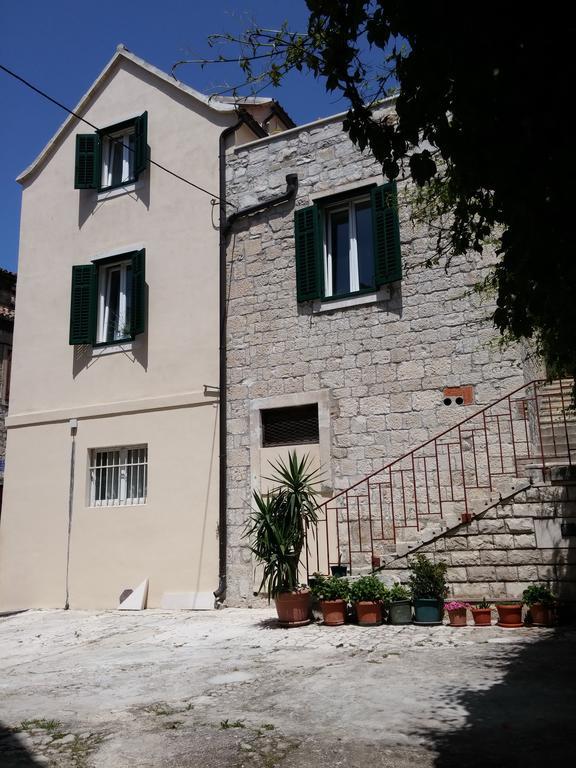 Apartman Sv Petar Stari U Centru Splita Exterior foto